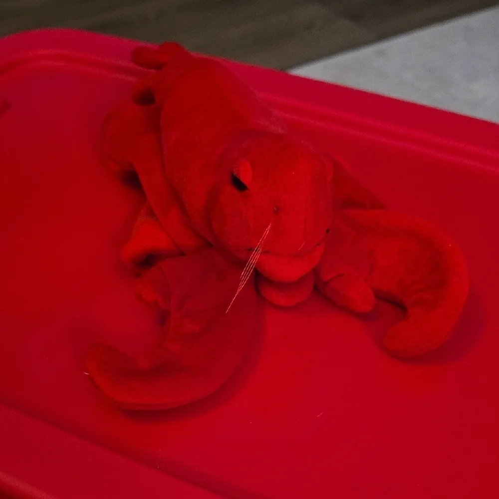 (J2) Red Plush Lobster Hand Puppet Toy
